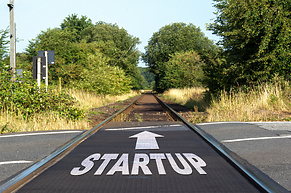 Mitarbeiterbeteiligung und Steuer: Dry Income Problem: Eine Standortfrage f&uuml;r Startups
