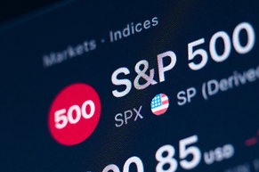 Zollstreit erhöht Unsicherheiten: Im S&P 500 steigen die Aktienrückkäufe, während die Gewinnprognosen sinken