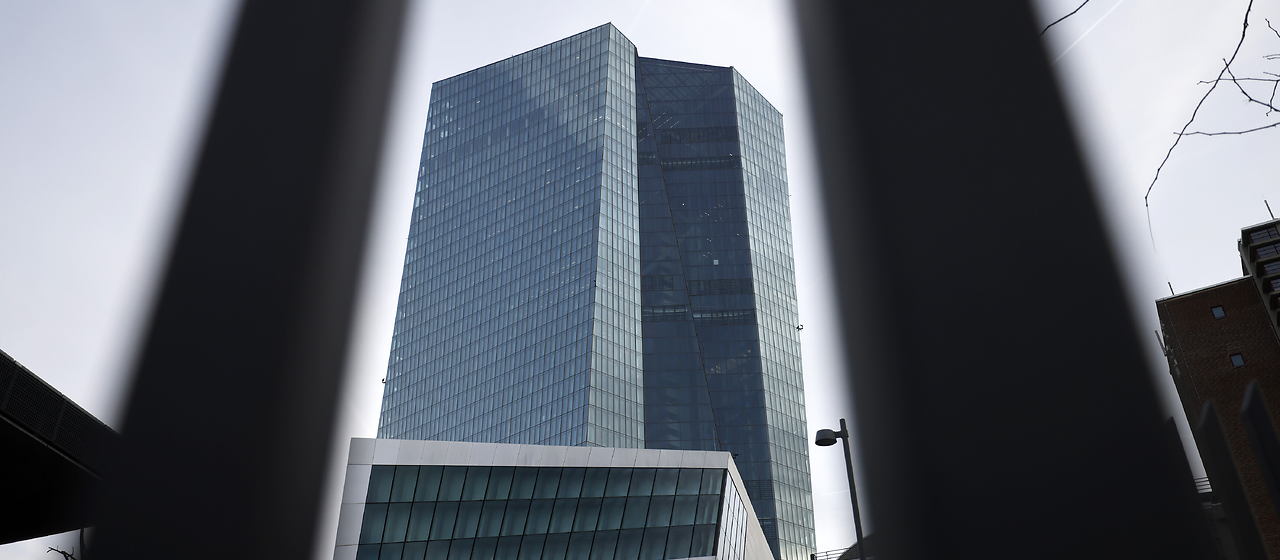 Bild zum Artikel: Kreditklemme voraus?: EZB hält vorerst still, Bundesbank sieht Liquidität knapp werden