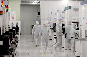 KI-Chiphersteller: Ein &quot;chinesisches NVIDIA&quot; hebt an der B&ouml;rse gerade ab, ein anderes steht kurz vorm IPO