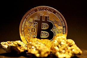 Gold schl&auml;gt Bitcoin: Minenaktien gewinnen nach Kryptoschock an St&auml;rke