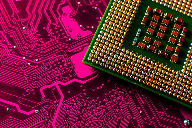 KI-Schere am Tech-Markt: Halbleiter-Rallye: Hardware zieht davon, Software unter Druck