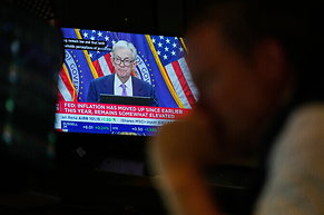 Investor Woche: Fed l&auml;sst Zukunft offen, IPO-Ger&uuml;chte bei OpenAI, Amazon AWS stark, Meta entt&auml;uscht, VW mit Verlust, Fairchild Gold kauft Goldprojekt in Nevada