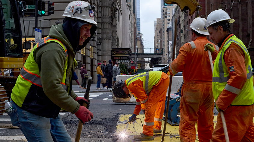 Investor Woche: US-Arbeitsmarkt schwach, Euro-Inflation bei 1,9 %, SoftBank setzt auf OpenAI, Pasqal vor SPAC-IPO, Lanxess nach geplatztem Envalior-Verkauf unter Druck