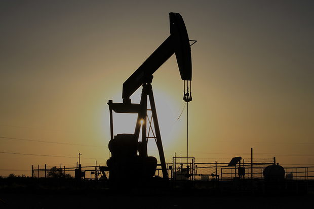 Meme-Spekulation mit schwarzem Gold: Kleinanleger treiben &Ouml;lhandel inmitten geopolitischer Spannungen