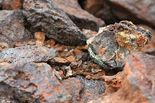 Kupferprojekte im Fokus: Vom Preisschock zur Projektchance: Rio Tinto, Gunnison Copper, QMines, Arctic Minerals und Algo Grande im Kupferrausch
