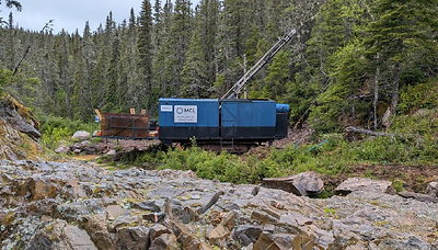 Dynamik an Kanadas Ostküste: Bergbauprojekte von Equinox Gold, New Found Gold, FireFly Metals & Gold Hunter Resources im Fokus