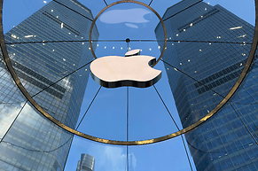 Streit um Produktwissen: OpenAIs Ger&auml;tepl&auml;ne versch&auml;rfen den Konflikt mit Apple