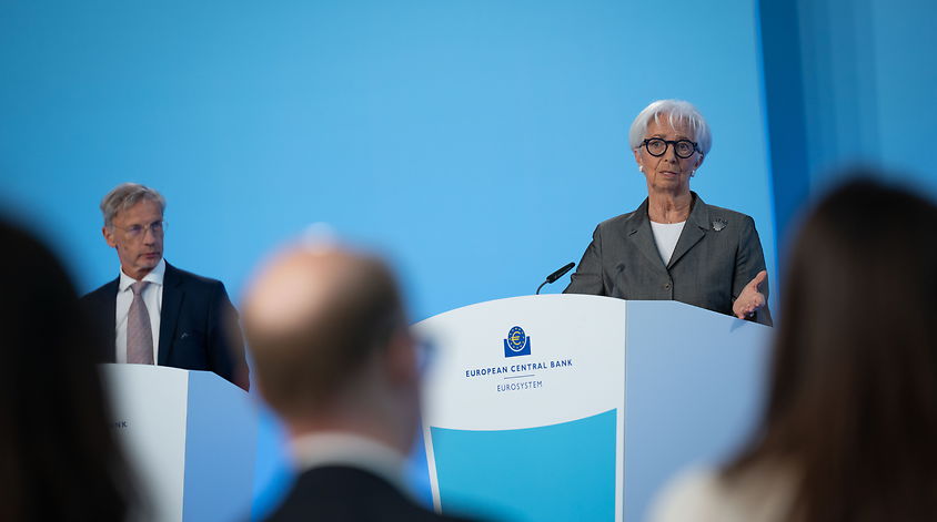 Investor Woche: EZB hält Zinsen konstant, Tesla und Alphabet mit negativem Cashflow, SAP mit Auftragsplus, Nestlé enttäuscht bei Margenausblick, Q2 Metals mit starken Bohrergebnissen