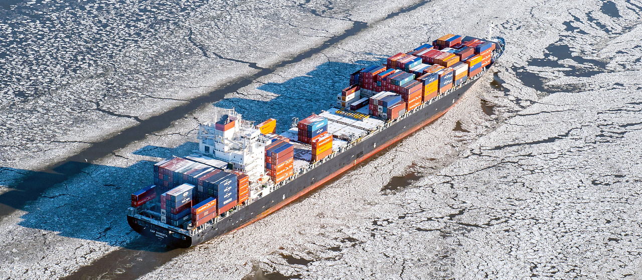 Bild zum Artikel: Abkürzung durchs Eis: Sea Legend macht die Arktisroute zum saisonalen Liniendienst
