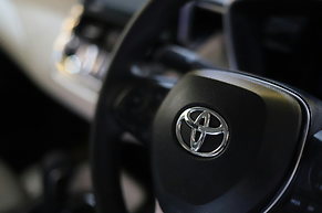 Auf dem Prüfstand: Technikmängel erhöhen den Druck auf Toyota und Tesla