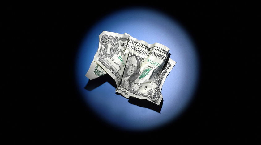 Investor Woche: Zweifacher US-Inflationsschock, Anthropic steigert Gewinn um 45 %, Tesla präsentiert fliegenden Roadster, Netflix streicht Jobs, International Graphite mit Wogen-Abnahmedeal