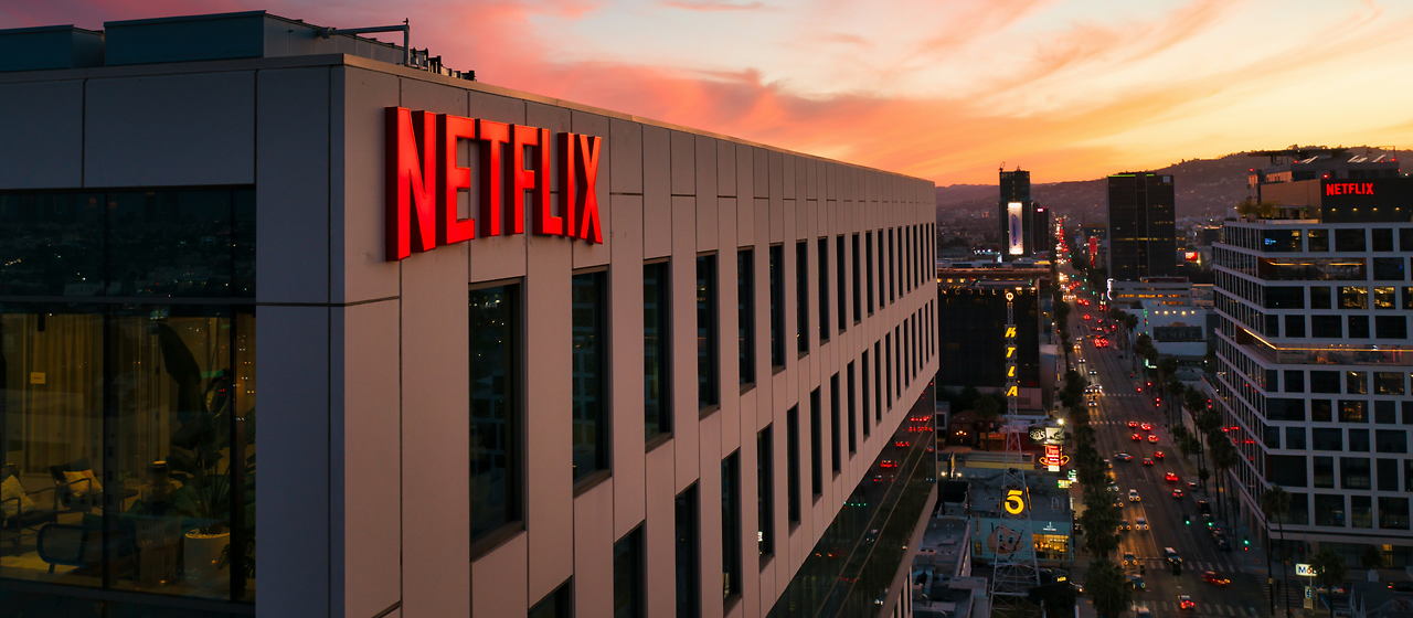 Bild zum Artikel: Ende der Erfolgsserie: Kurssturz von Netflix stellt die Programmstrategie infrage